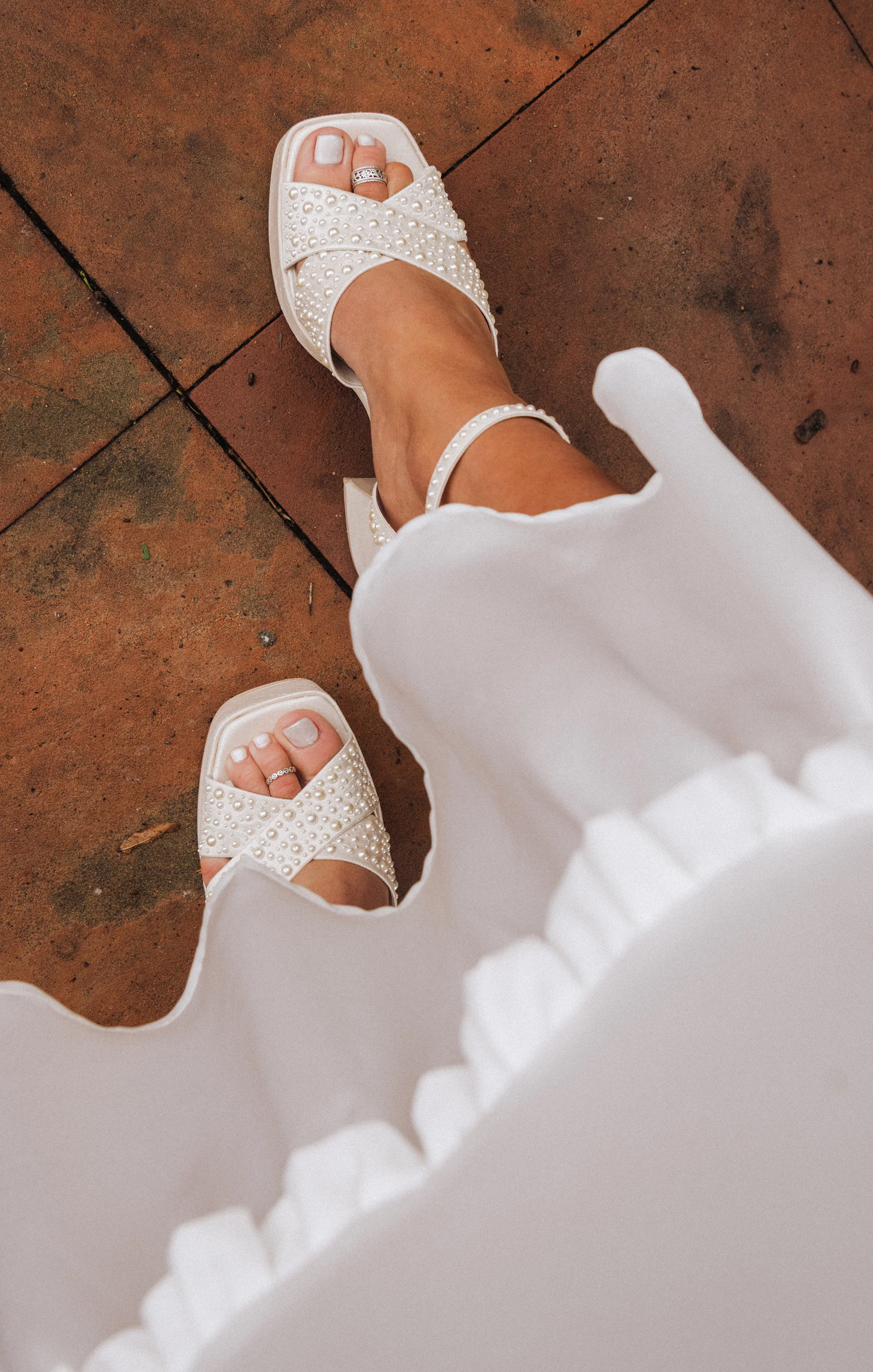 Dolce Vita Wessi Platform Heel ~ Vanilla Pearl - Image 4