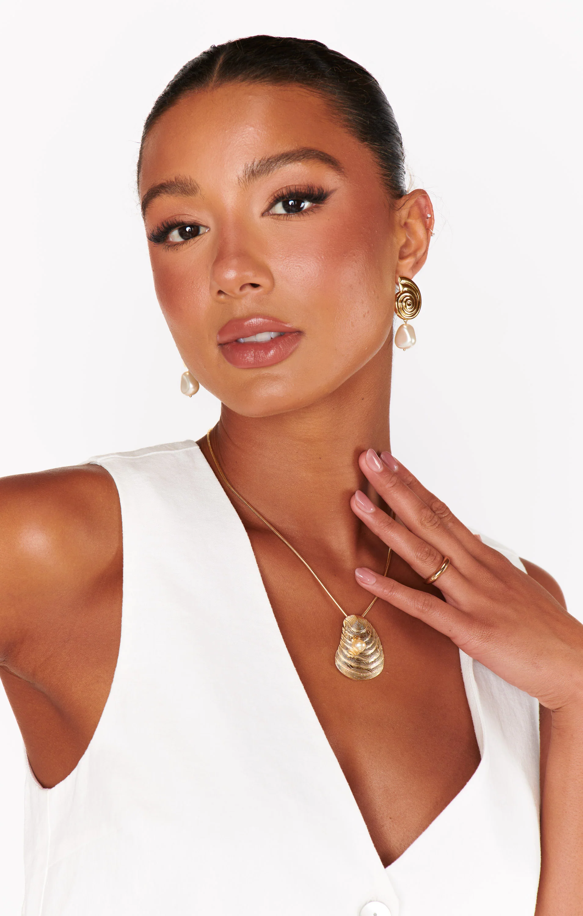 Faithy Jewels Oyster Necklace ~ Gold - Image 4