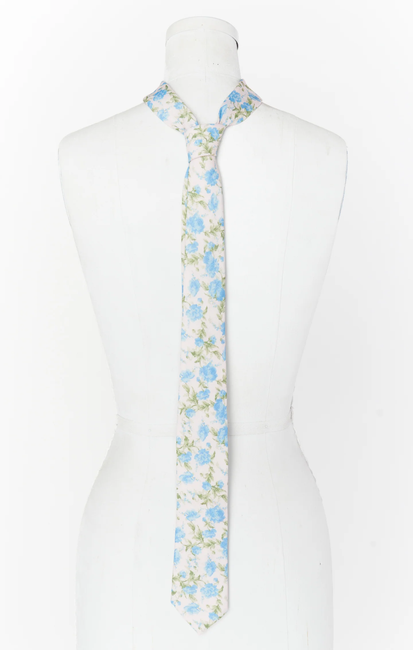Nico Neck Tie ~ Charming Rose - Image 2