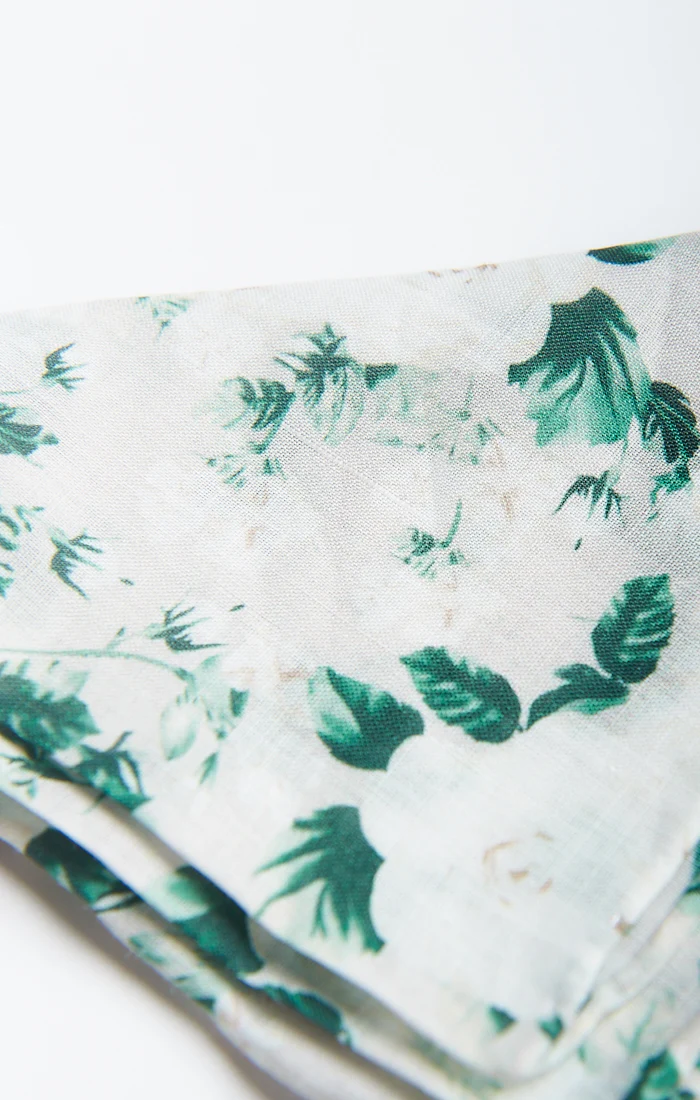Sam Pocket Square ~ Bouquet Toss - Image 4